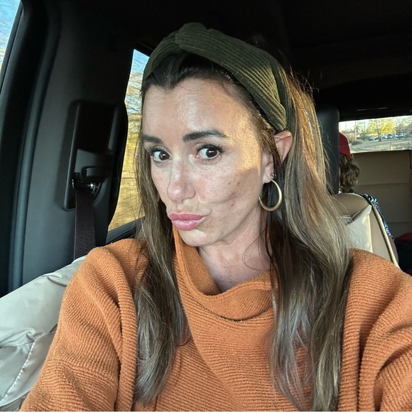 Meet Me.....💞your Posh Ambassador II💋 - Picture 3 of 16